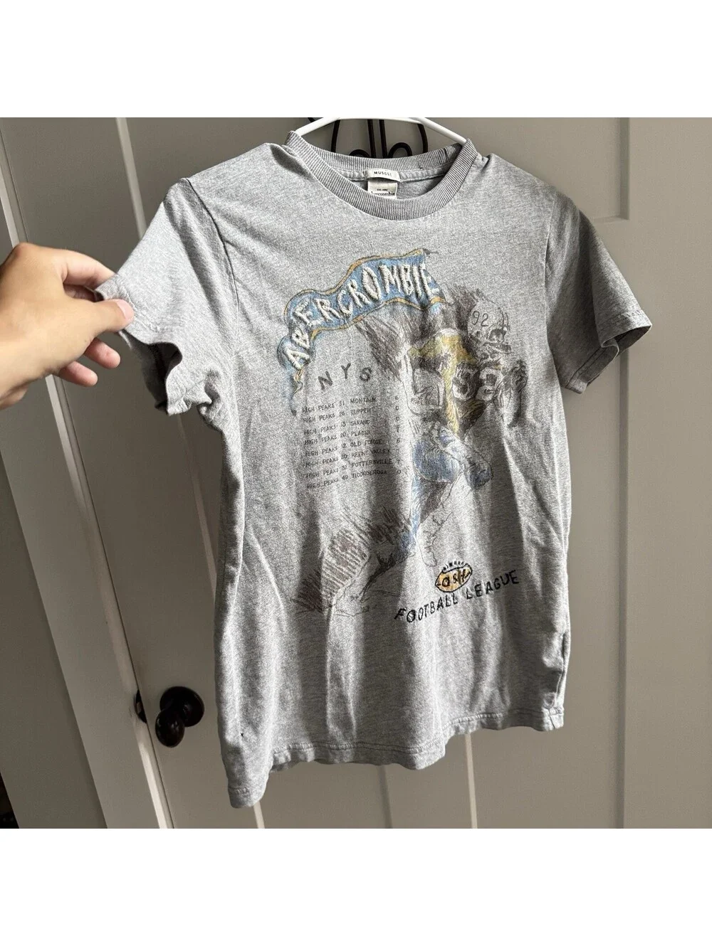Abercrombie Kids Football Graphic T Shirt Gray XL Muscle Fit Cotton Tee￼